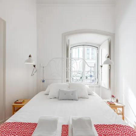 Appartement Spacious, Bright And Sunny Apartment, By Timecooler