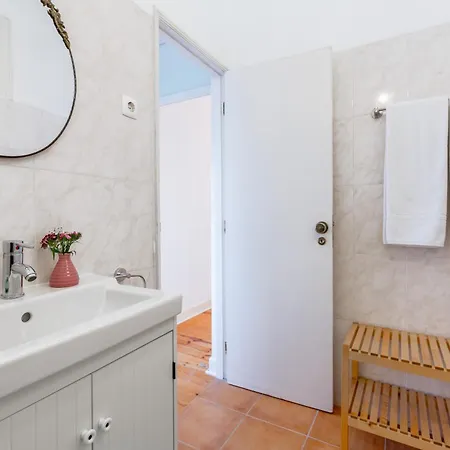 Spacious, Bright&sunny Apartment, By Timecooler