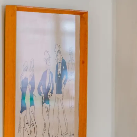 아파트 Spacious, Bright And Sunny Apartment, By Timecooler