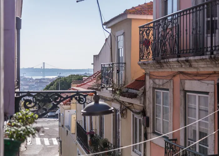 شقة Spacious, Bright And Sunny Apartment, By Timecooler Lisboa