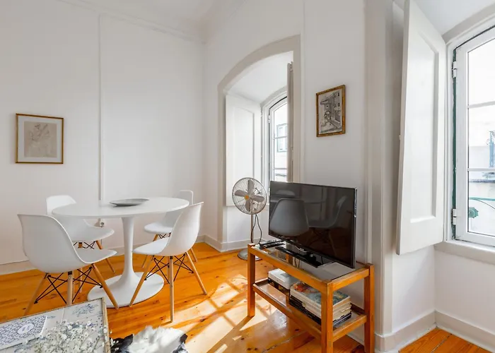 Appartement Spacious, Bright And Sunny Apartment, By Timecooler *