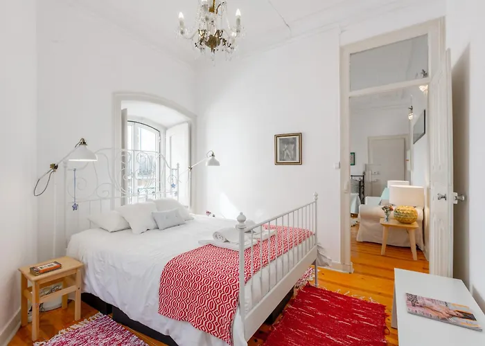 Spacious, Bright And Sunny Apartment, By Timecooler Lissabon